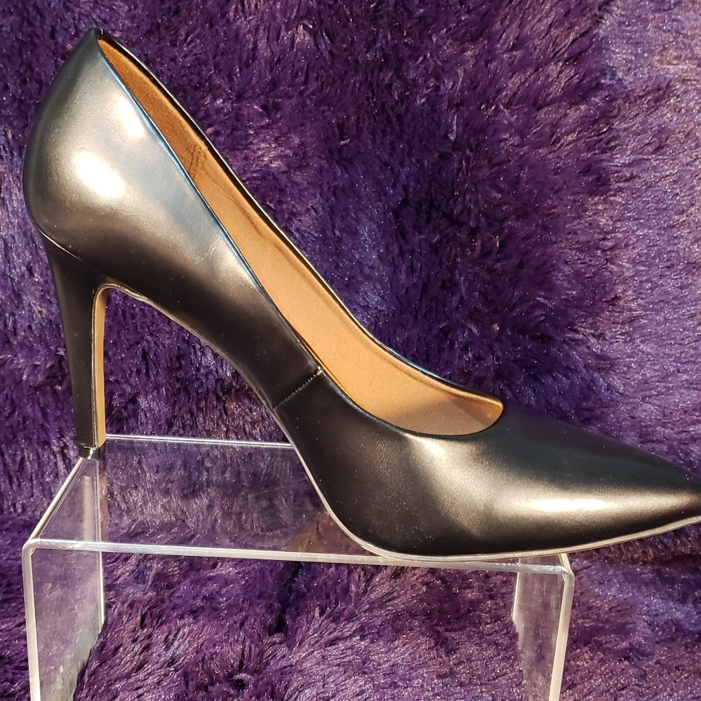 Christian Siriano Classic Black Heal